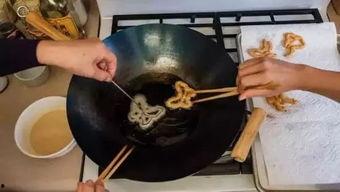 河南老奶奶成网红的原因,慈祥笑容背后的感人故事
